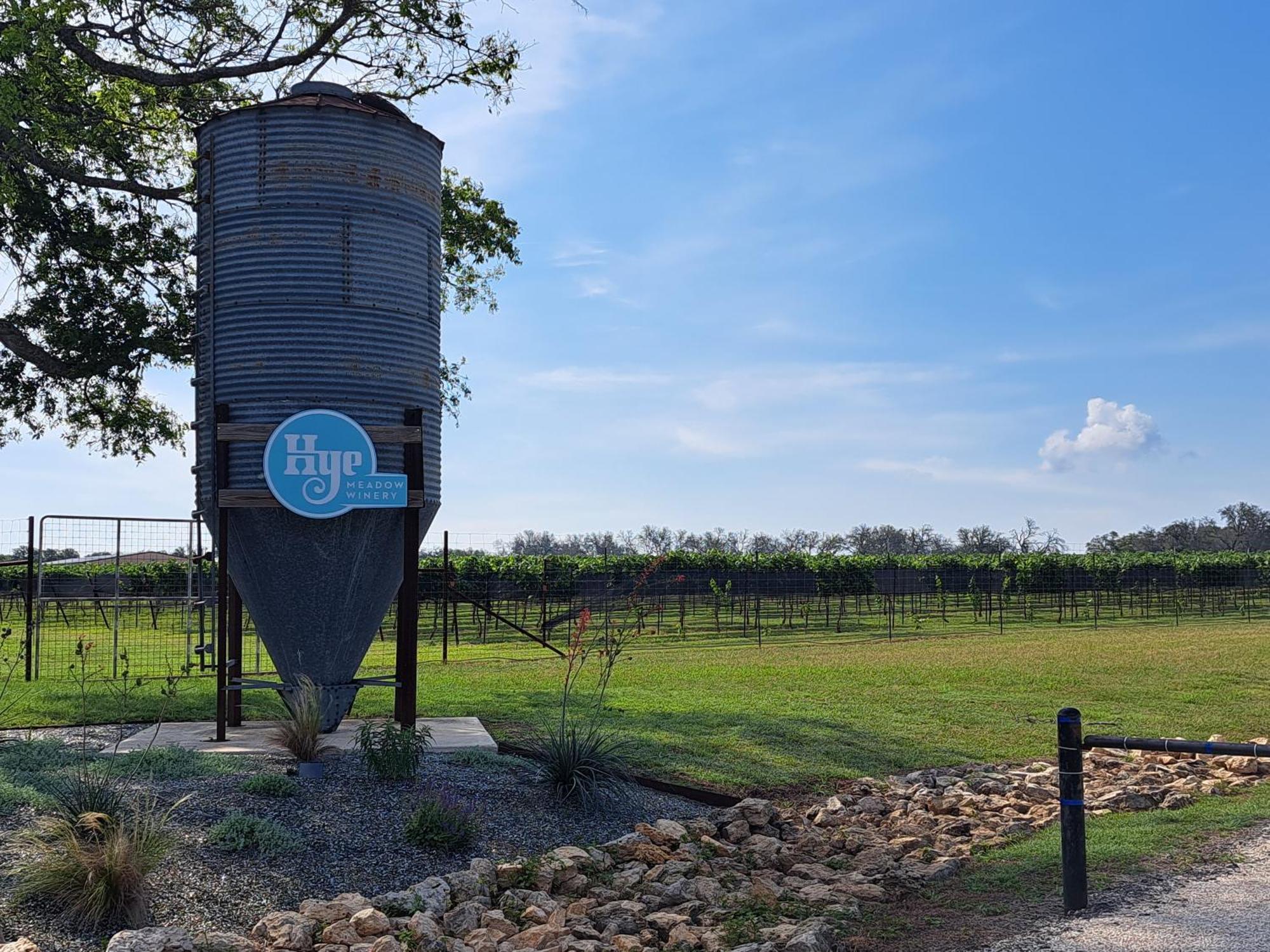 The Container Retreat @ 290 Wine Trail #10 Welcome Friends! Hye Экстерьер фото